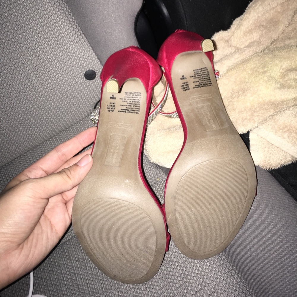 Sandals - Picture 2 of 4